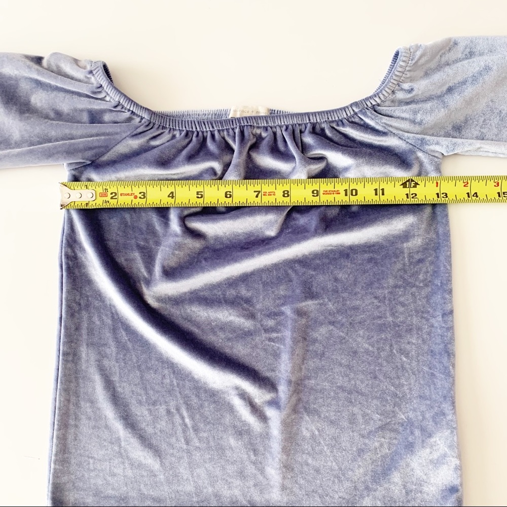 Silence + noise blue velvet off the shoulder long sleeve top - Picture 6 of 8